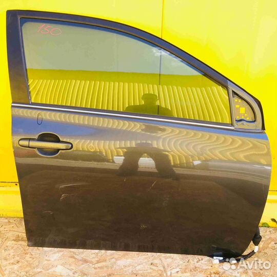 Дверь передняя правая Toyota Corolla NRE150 Серыйв
