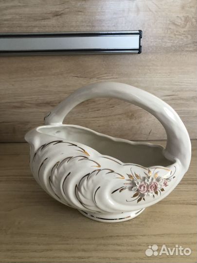 Лебеди фарфор