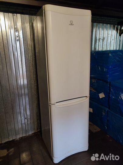 Холодильник бу рабочий