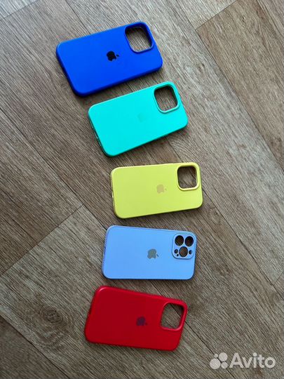 Чехлы на iPhone 13 pro