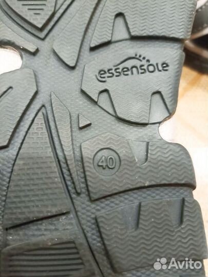 Сандалии декатлон 40р