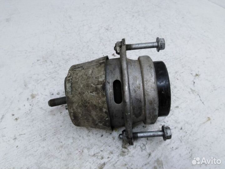 Подушка двигателя Порше