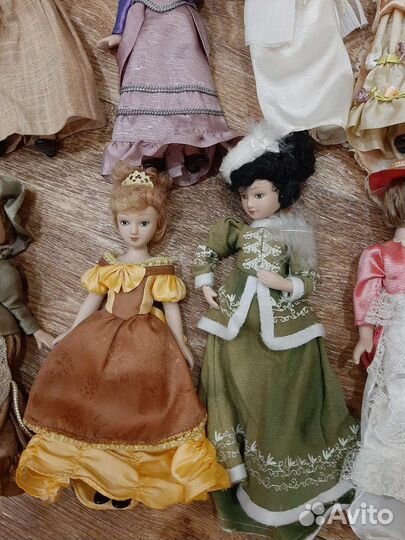 Кукла фарфоровая коллекционная