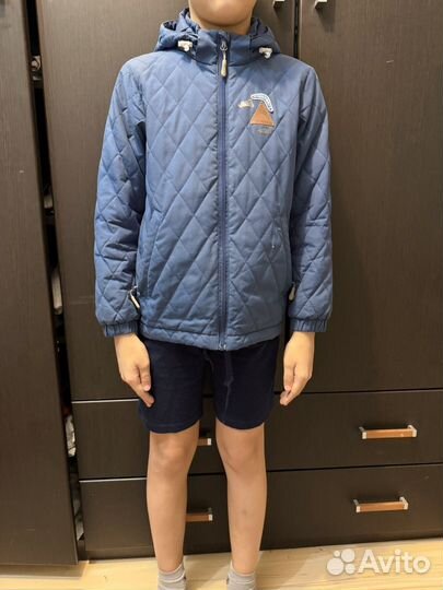 Весенняя куртка на мальчика 134см