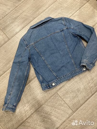 Джинсовая куртка mango