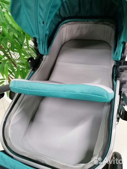 Новая коляска-трансформер Luxmom 558 2в1 (изумруд)