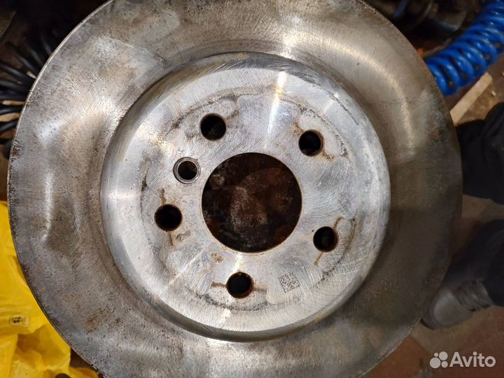 Тормозные диски bmw 5 g30. Передние