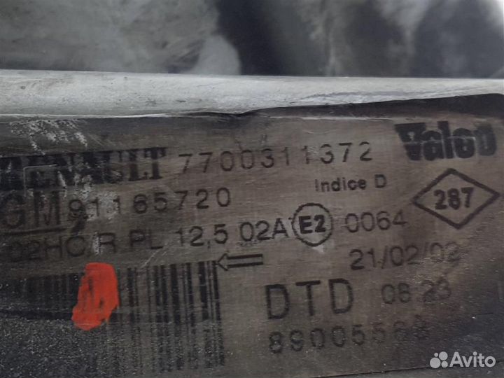 7700311372 Фара правая Renault Trafic