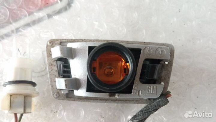 Повторитель поворота левый Опель Астра J GTC