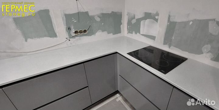 Кухонный островок Столешница из камня Grandex m2