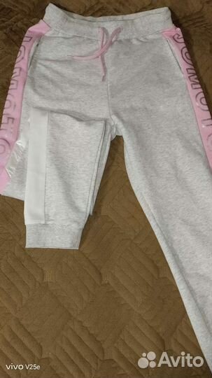 Продаю спортивный костюм для девочки