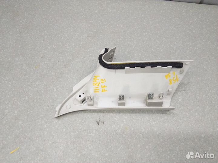 Обшивка задней стойки левая Ford Focus III 2011