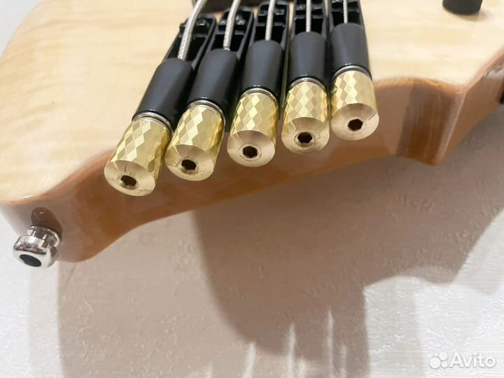 Безголовая Бас-гитара 5 струн