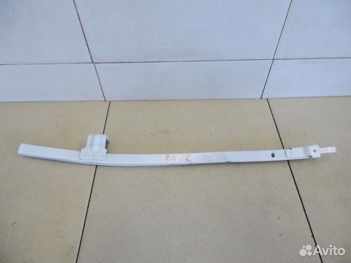 Направляющая стекла Hi Lux 2015