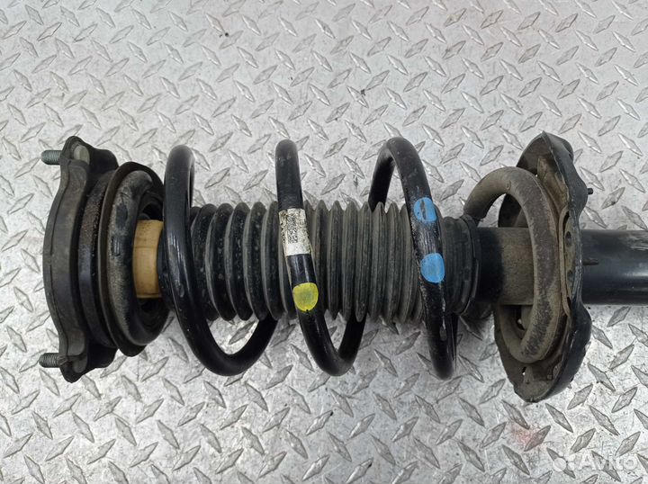 Амортизатор передний R Kia Sportage 4 QL