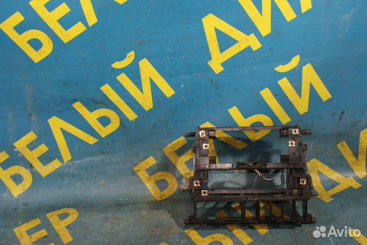 Рамка магнитолы Audi A4