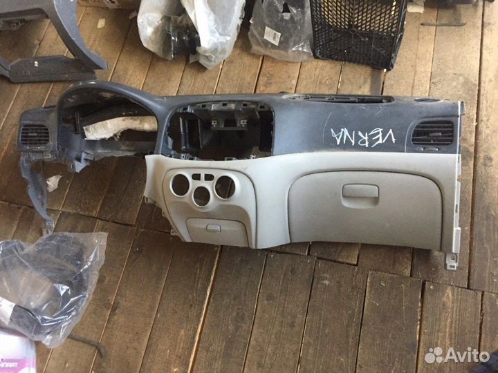 Торпедо Hyundai Verna 2005-2010