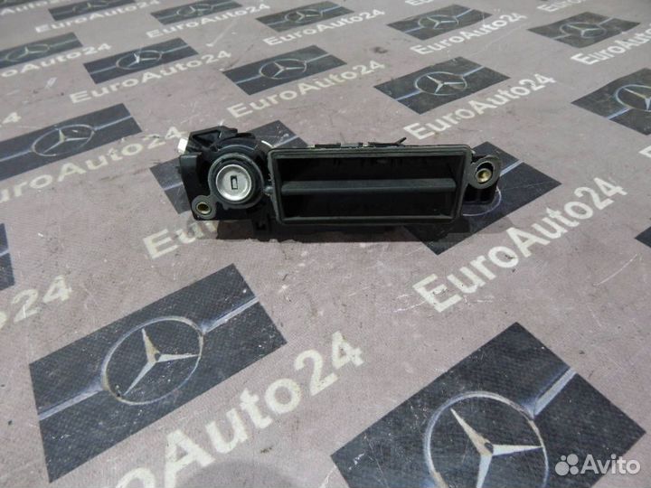 Ручка багажника A2037500093 Mercedes-Benz E-Class