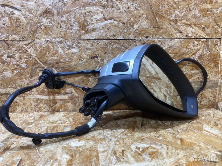 Зеркало наружное правое Audi A4 B9 2016 8W2857410B