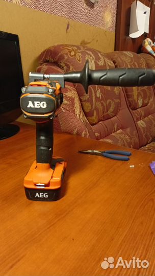 Шуруповерт AEG BS18C2BL