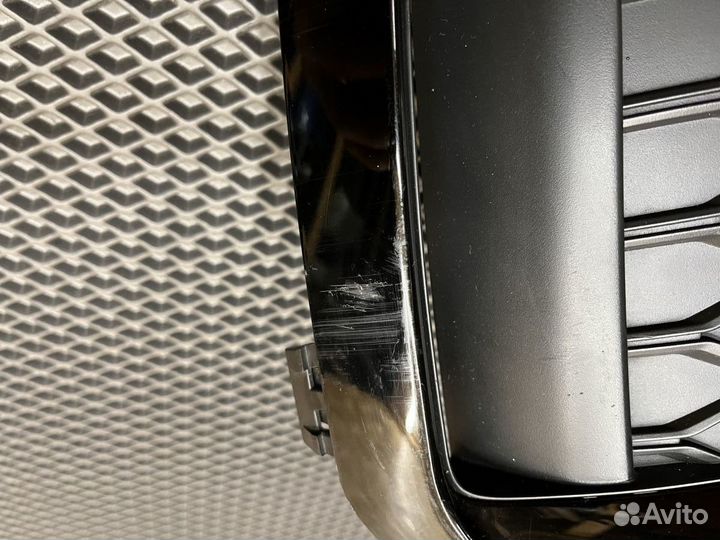 Решётка в бампер правая Audi A4 S4 2019-23 S-Line