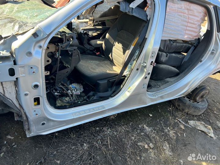 Порог кузова левый Renault Arkana JC2D H5HA450