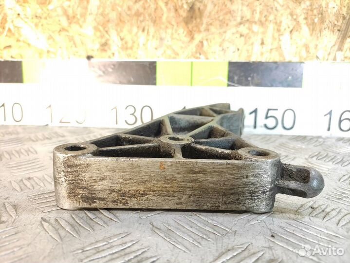 Кронштейн кпп Opel Astra G