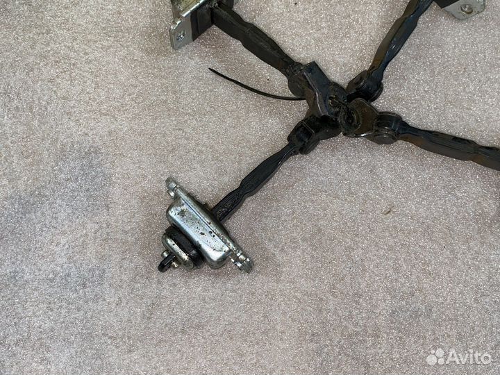 Ограничитель двери Шевроле lacetti