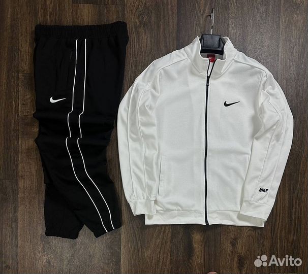 Спортивные костюмы Nike