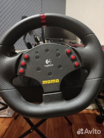 Руль Logitech momo racing