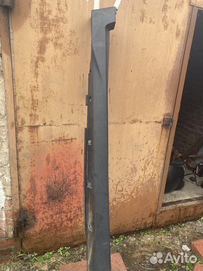 Порог пластиковый (левый) nissan x-traail t32