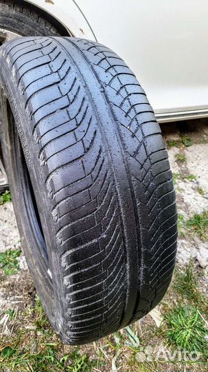 Michelin Latitude Diamaris 215/65 R16