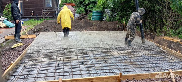 Подсобники на стройку