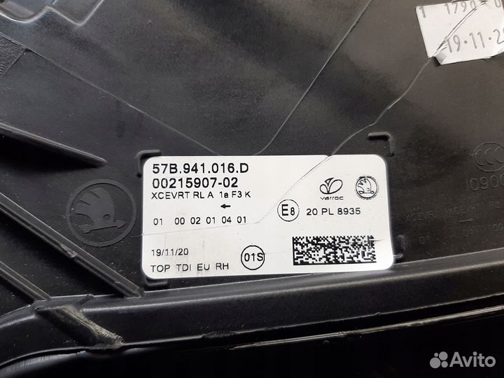 Skoda Karoq фара левая и правая комплект LED