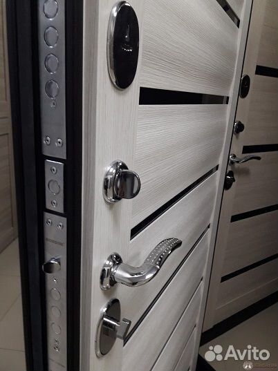 Входная дверь