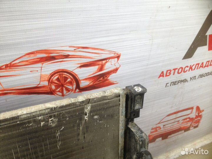 Радиатор охлаждения двигателя Renault Duster 27137