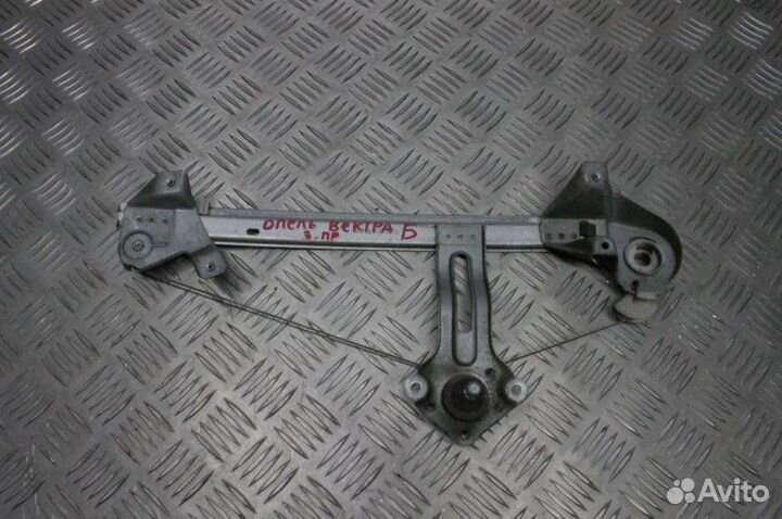 Стеклоподъемник механ. задний правый Opel Vectra B