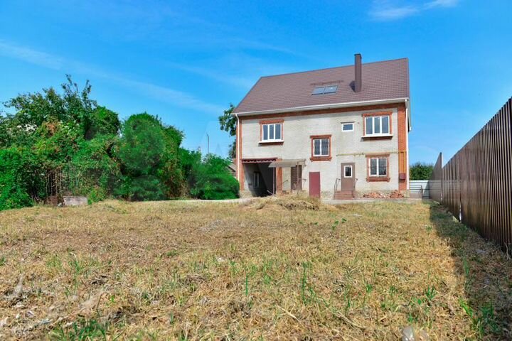 Дом 440 м² на участке 7,6 сот.