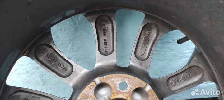 Литые диски r17 5x114 3 с резиной бу