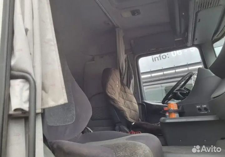 Pазбираем грузовик Scania 4 series 1996-2005