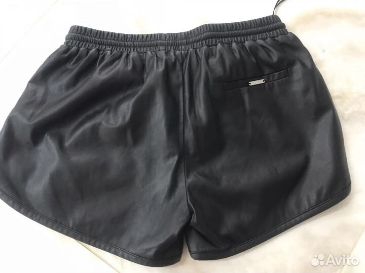 Кожаные шорты