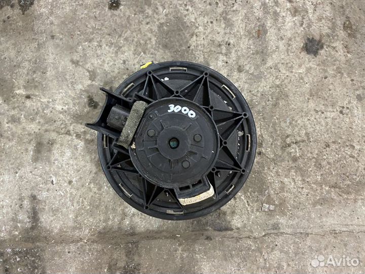 Моторчик печки Jeep Liberty kJ