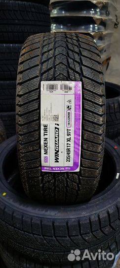 Nexen Winguard Ice Plus 235/45 R17 97T