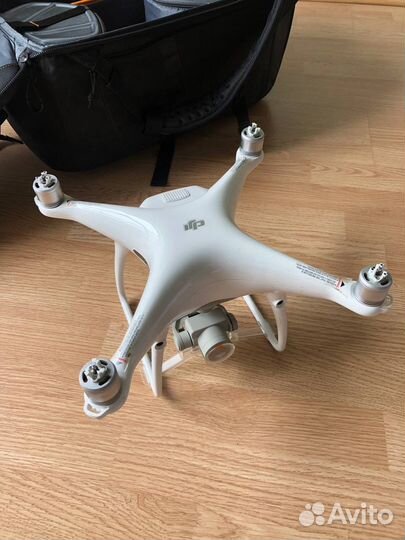 Коптер dji Phantom 4 (дрон)