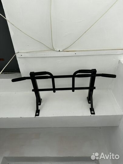 Турник настенный бу