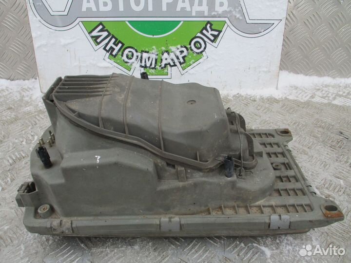 Фара левая Mercedes-Benz W123