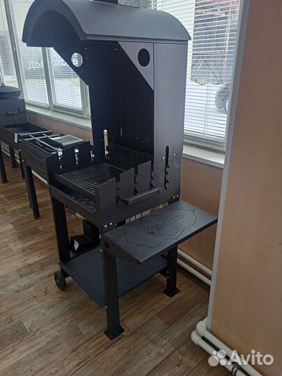 Мангал с крышей