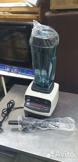 Блендер новый профессиональный