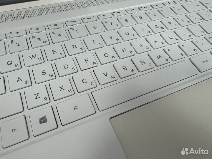 HP i7(8) /16gb/ssd1tb 4k touch