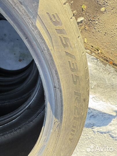 Pirelli P Zero 315/35 R21